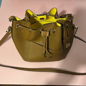 Michael Kors Medium Brown Bucket Bag/ 2 straps lengths